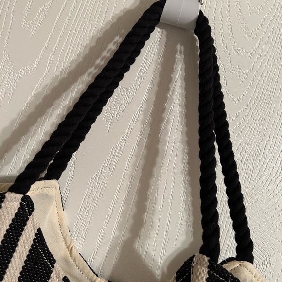 No Boundaries Black and White Striped Tote with Fringe - Picture 8 of 9